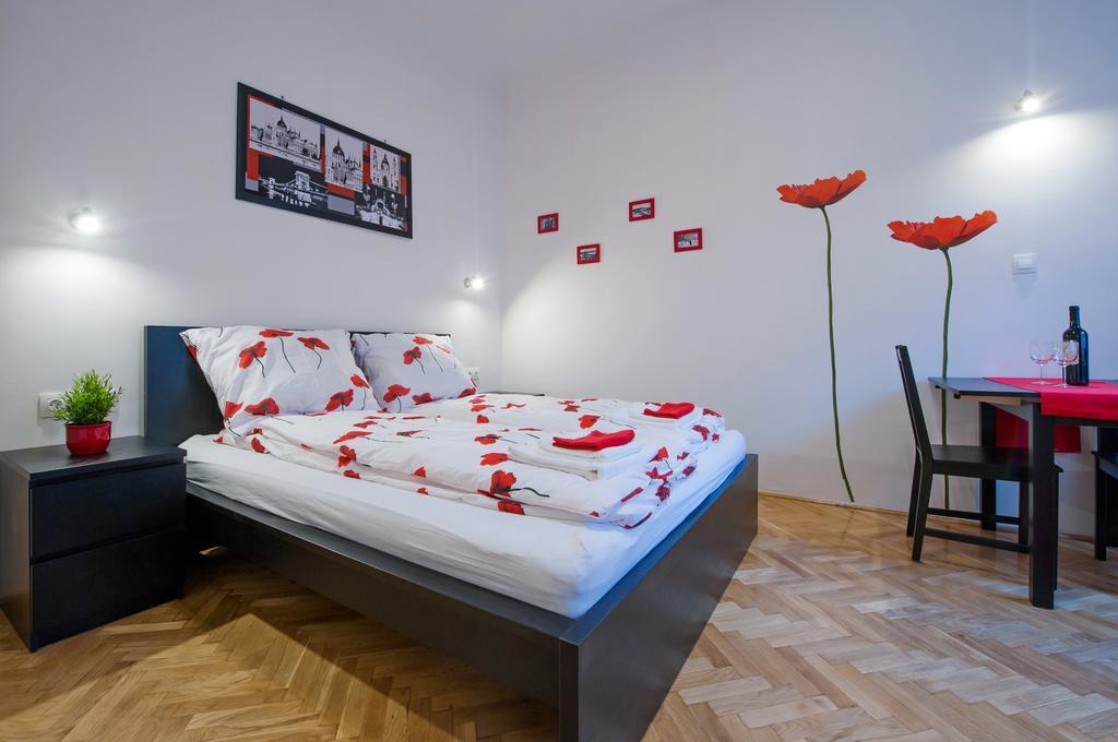 Appartamento Parking, Ac, Wifi Flat Next To Andrassy Ave Budapest Camera foto